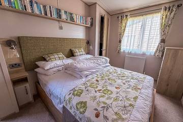 Static Caravan for 6 People in Waveney District, Suffolk, Photo 1