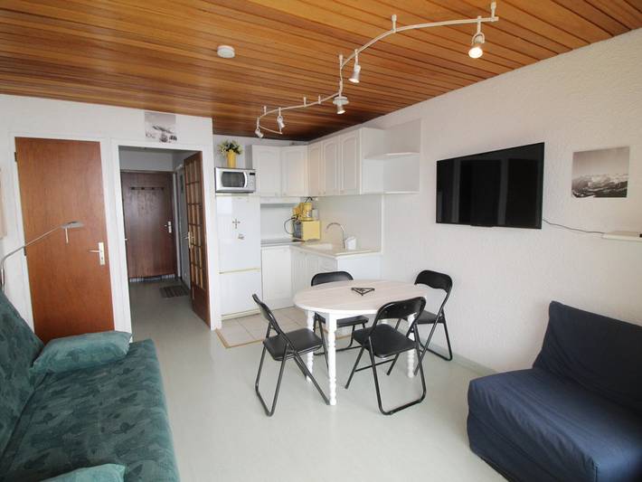 Ganze Wohnung, Studio Kabine mit Balkon, am Fuße der Pisten - Auris en Oisans in Auris, Nationalpark Écrins