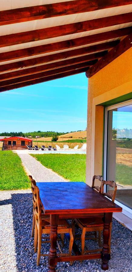 Location de vacances pour 10 personnes, avec piscine ainsi que vue et jardin à Cagnac-les-Mines - 4