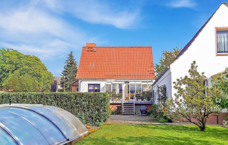 Ferienwohnung für 2 Personen, mit Terrasse und Garten sowie Sauna und Seeblick in Nordwestuckermark