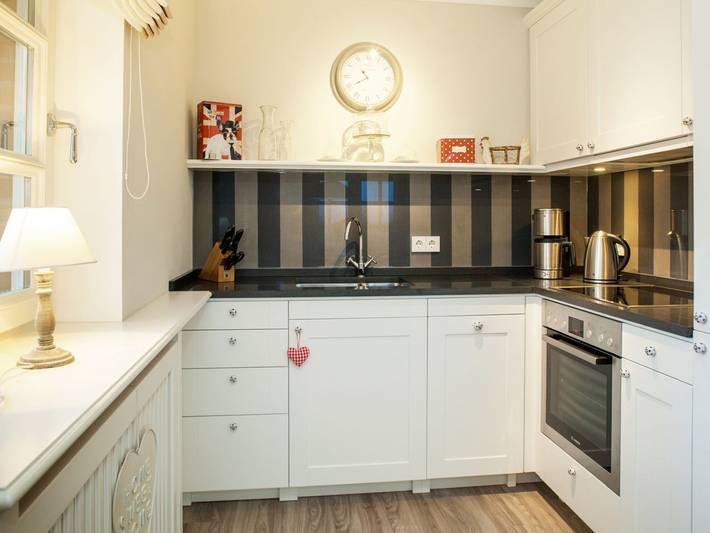 Ganze Ferienwohnung, Bestehorn - Bestehorn - reetgedecktes, gepflegtes Objekt im Südosten von Keitum in Keitum, Sylt (Gemeinde)