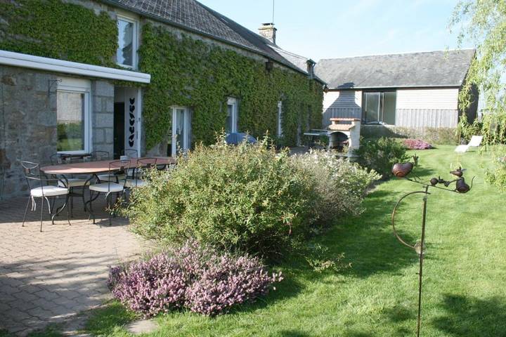 Chambre d’hôte pour 2 personnes, avec terrasse ainsi que piscine et jardin, animaux acceptés dans Mayenne - 4