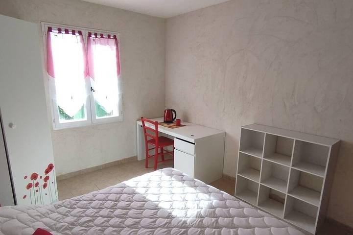 Location de vacances pour 2 personnes, avec jacuzzi et jardin à La Tour-d'Aigues - 2