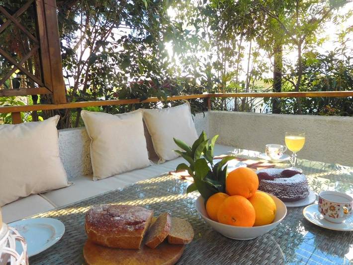 Villa für 9 Personen, mit Sauna und Ausblick sowie Garten in Voula