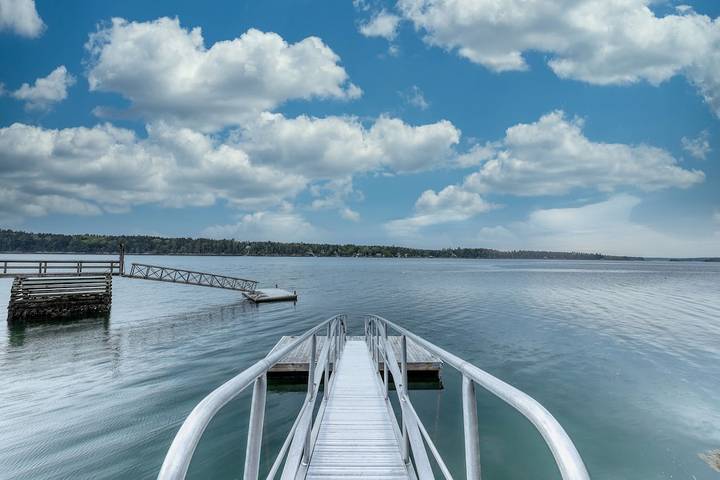 Vacation house for 14 people, with terrace and yard in Maine