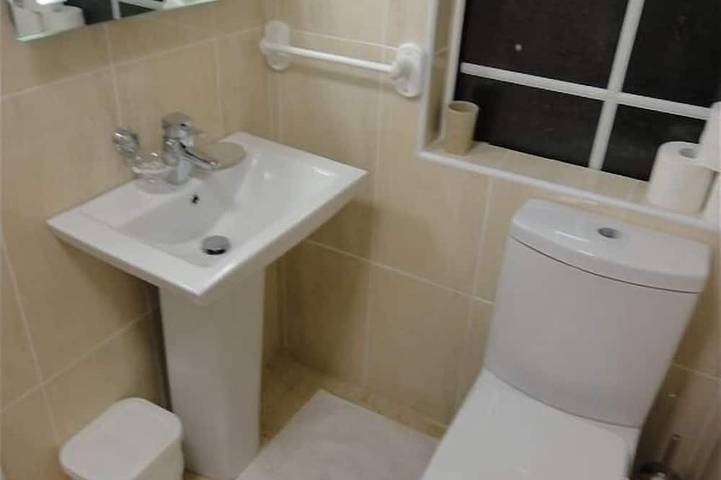 Apartamento entero, ¡Apt de primera categoría de Galway, perfecto 2 adults; muy cerca de la ciudad! in Claddagh, Galway