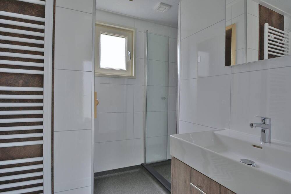 Luxus und Entspannung im Boterbloem Wellness Chalet in Hooghalen, Drenthe