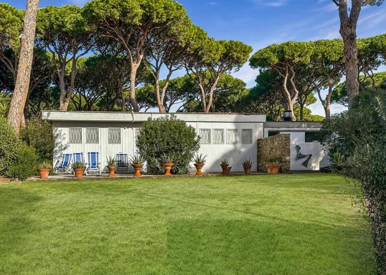Villa Nannia Beautiful Roccamare Private Beach in Roccamare, Castiglione della Pescaia