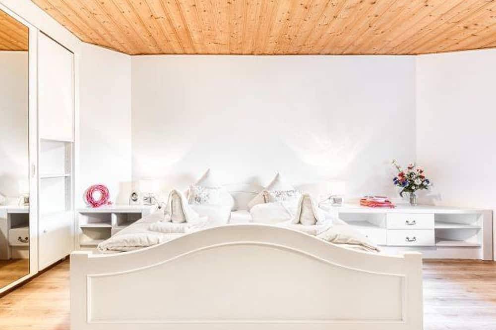 Ganze Wohnung, Chalet Zentral Bach by A-Appartments - Ferienwohnung in Rätikon Gebirgsgruppe, Brand