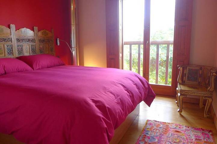 Casa La Marina. Berbes. Finca 3000 m2, Parkplatz, Blick auf das Meer / Berge, Golf 500 m in Ribadesella, Costa Verde (Spanien)