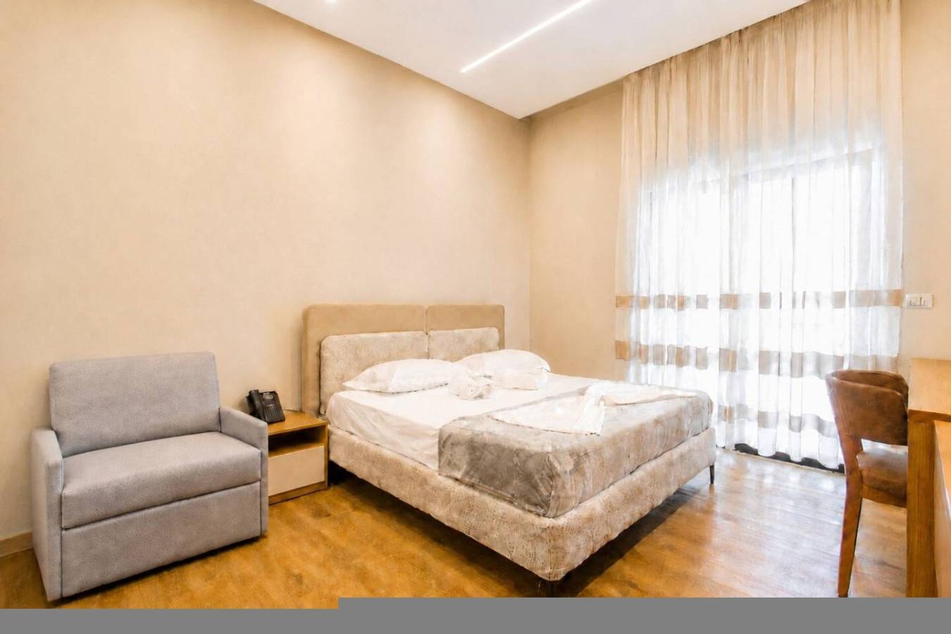 Ganze Wohnung, Double Room, City View & Breakfast, Toro in Durrës, Albanien
