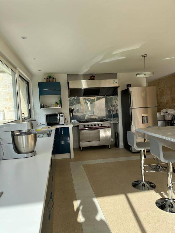 Location de vacances pour 6 personnes, avec vue et jardin à Saint-Aubin-de-Branne - 2