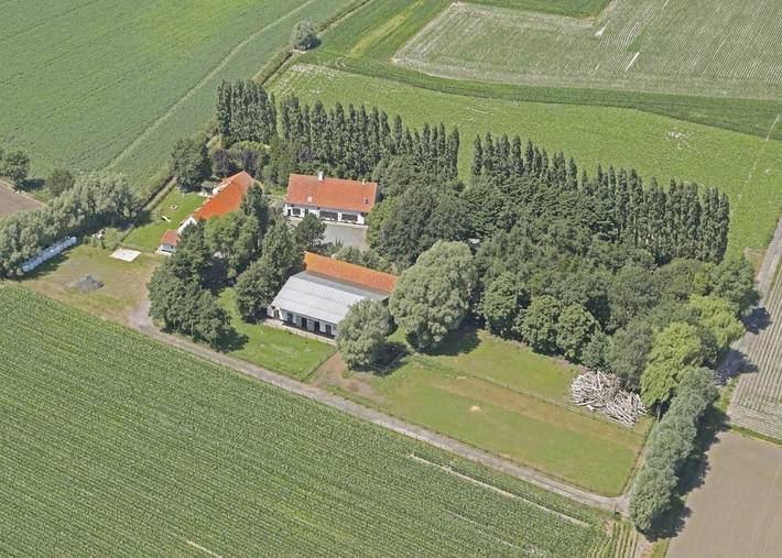 Location de vacances pour 3 personnes, avec Terrasse ainsi que Jardin et Vue à Koekelare