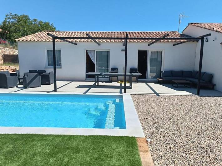 Casa de vacaciones para 4 personas, con jardín además de terraza y piscina - 1