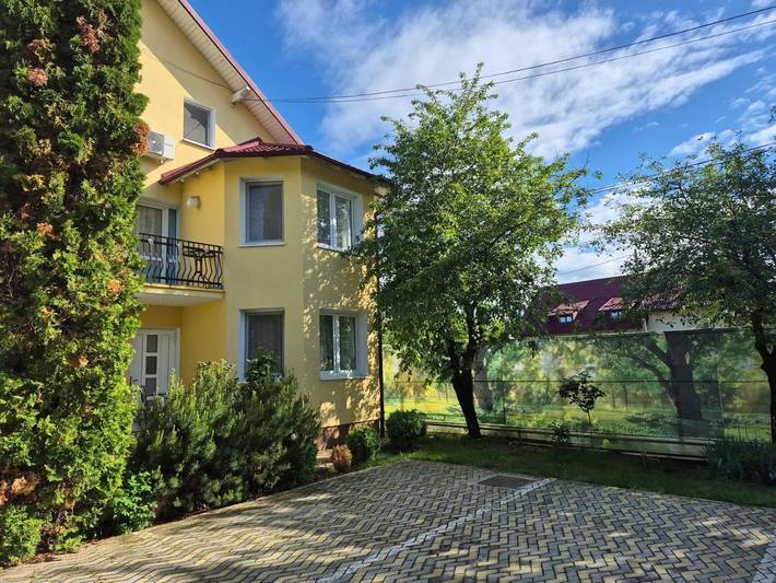 Gîte pour 2 personnes, avec vue et jardin dans Câmpina - 3