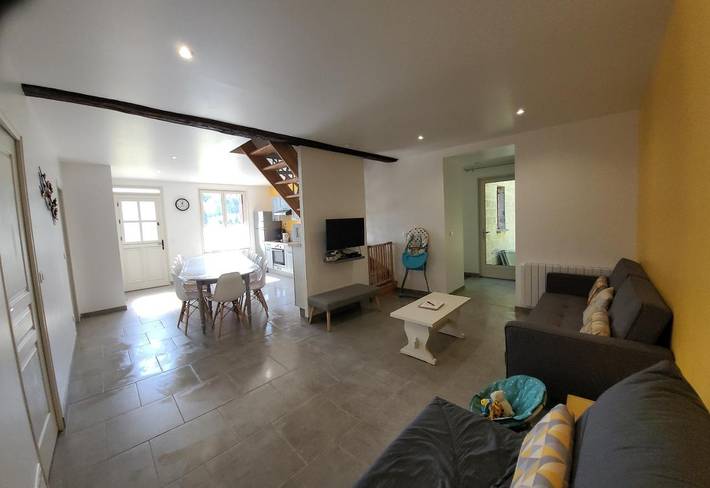 Location de vacances pour 8 personnes, avec vue et jardin, adapté aux familles à Seigy - 4