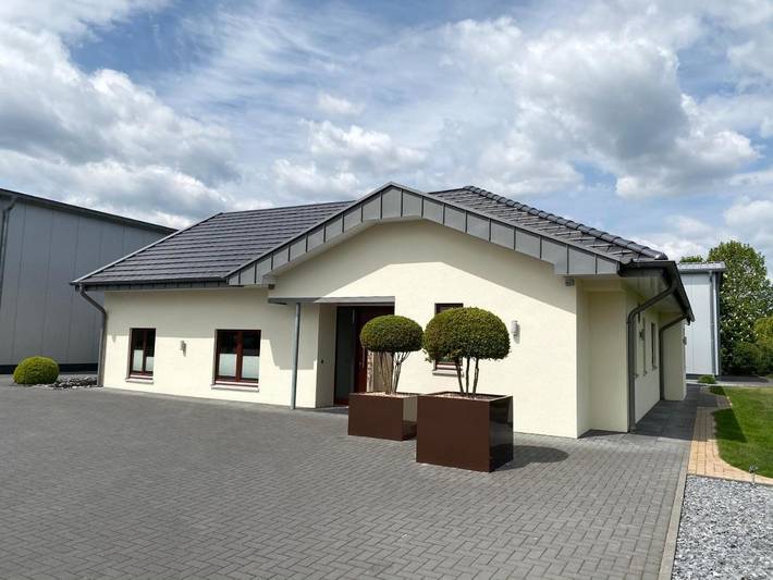 Ferienwohnung für 8 Personen, mit Terrasse und Garten sowie Ausblick