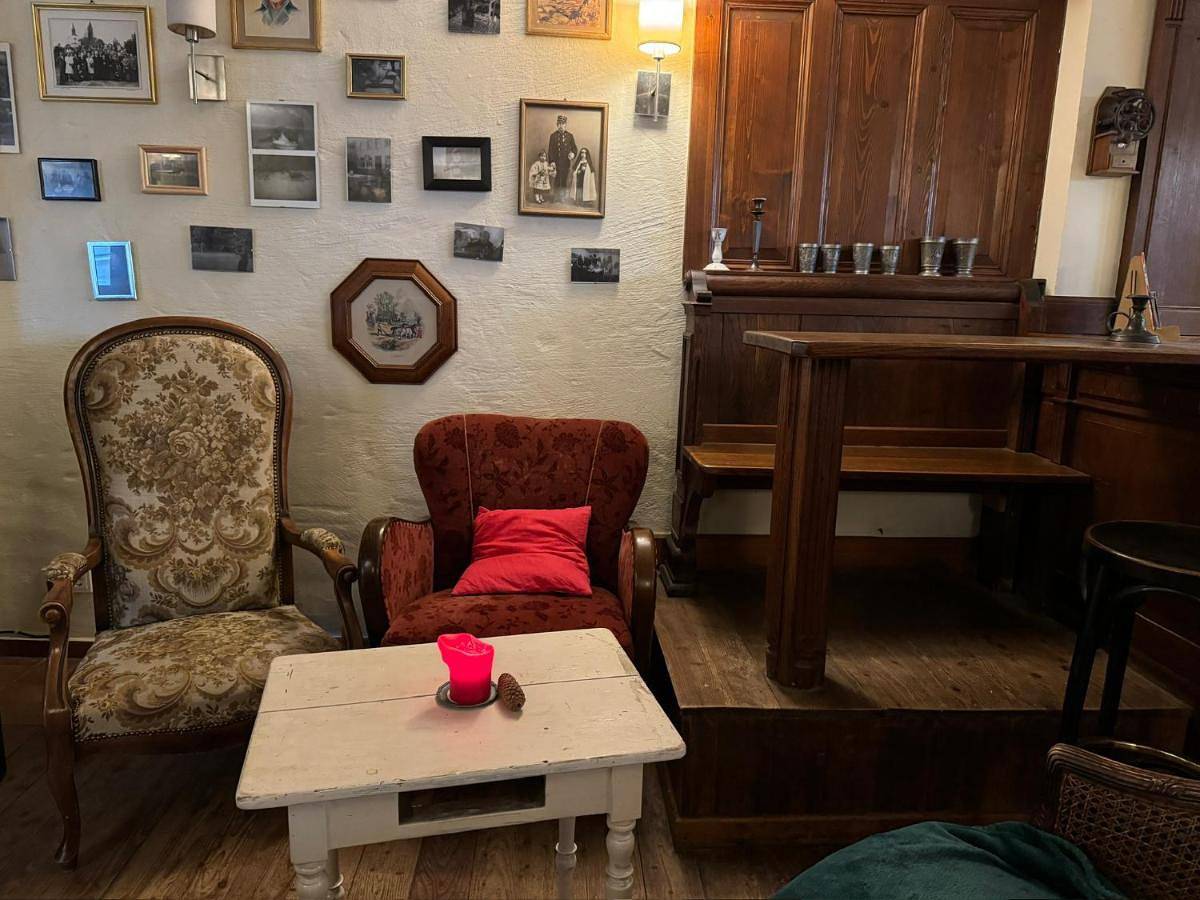 Ganze Wohnung, Hinkelshof - als Ferienwohnung - Selbstversorgerküche & Aufenthaltsräume - Südeifel, Mullerthal, Vianden in Körperich, Eifelkreis Bitburg-Prüm