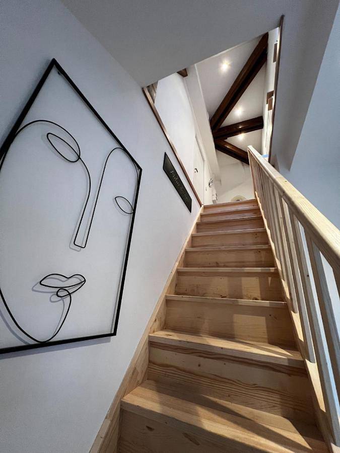 Gîte pour 2 personnes, avec terrasse ainsi que piscine et jardin à Annesse-et-Beaulieu - 4