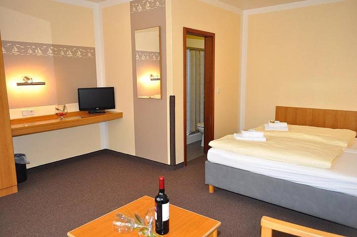 Ferienhaus für 2 Personen, mit Terrasse und Garten in Lietzow