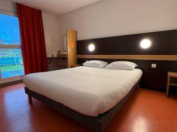 Hôtel pour 4 personnes, avec jardin et terrasse, animaux acceptés à Lisieux