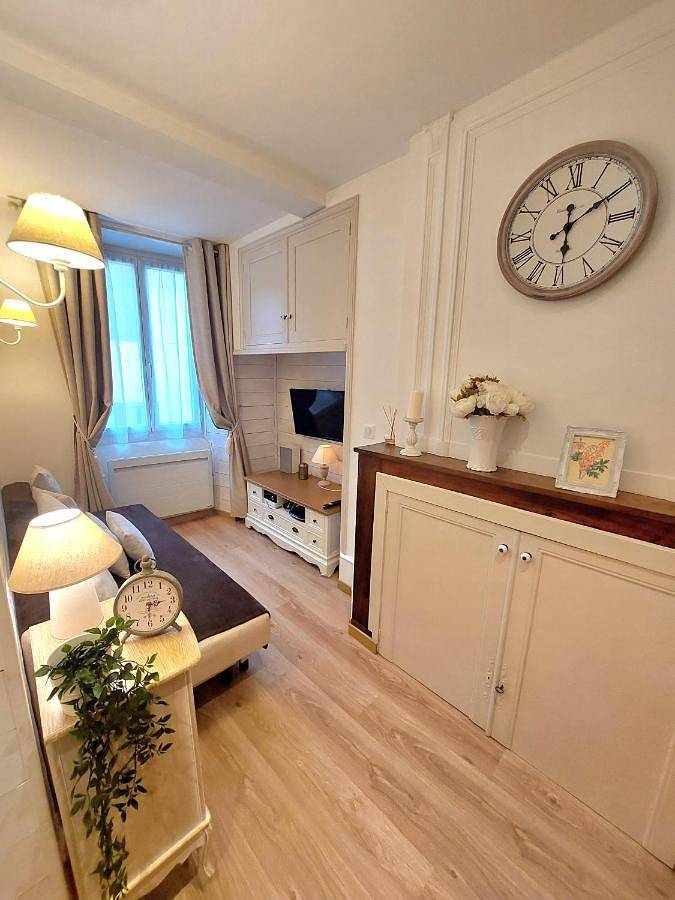 Gîte pour 4 personnes dans Bains Du Couloubret - 2