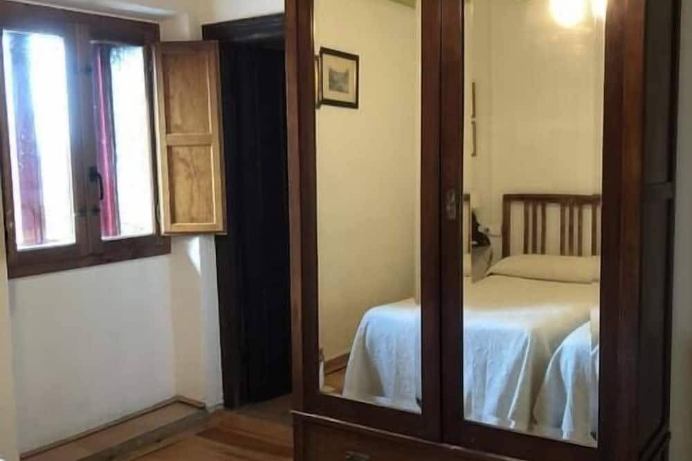 Beautiful Stone House, La Llosuca in Villaviciosa, Costa Verde (Spanien)