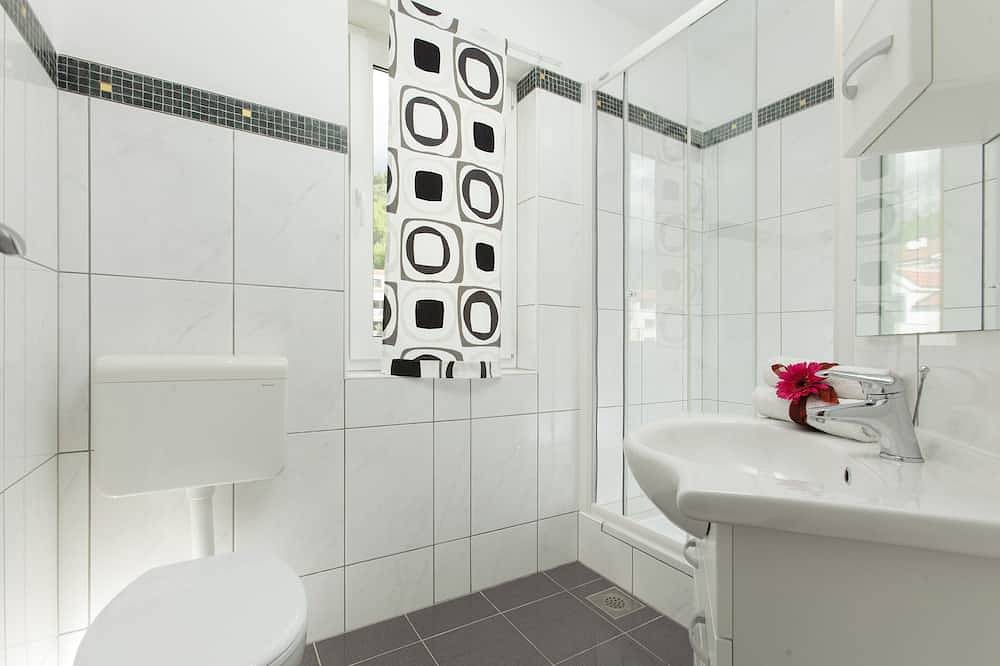 Gezellig en modern familie appartement voor 4 personen in Promajna, Makarska Riviera