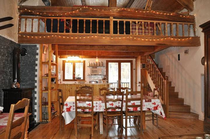 Location de vacances pour 10 personnes, avec balcon, animaux acceptés à Crévoux