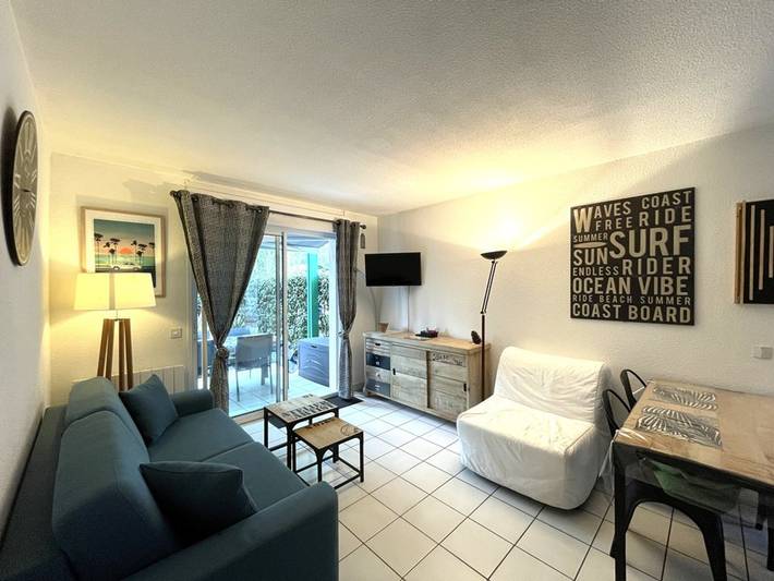 Appartement de vacances pour 4 personnes, avec Terrasse ainsi que Jardin et Piscine