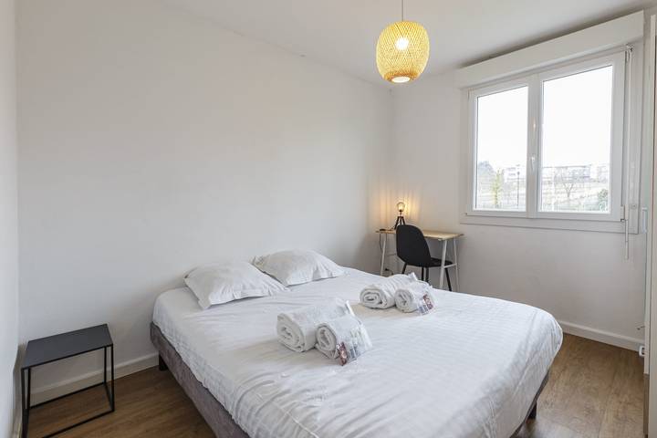 Gîte pour 4 personnes, avec Balcon à Laval - 2