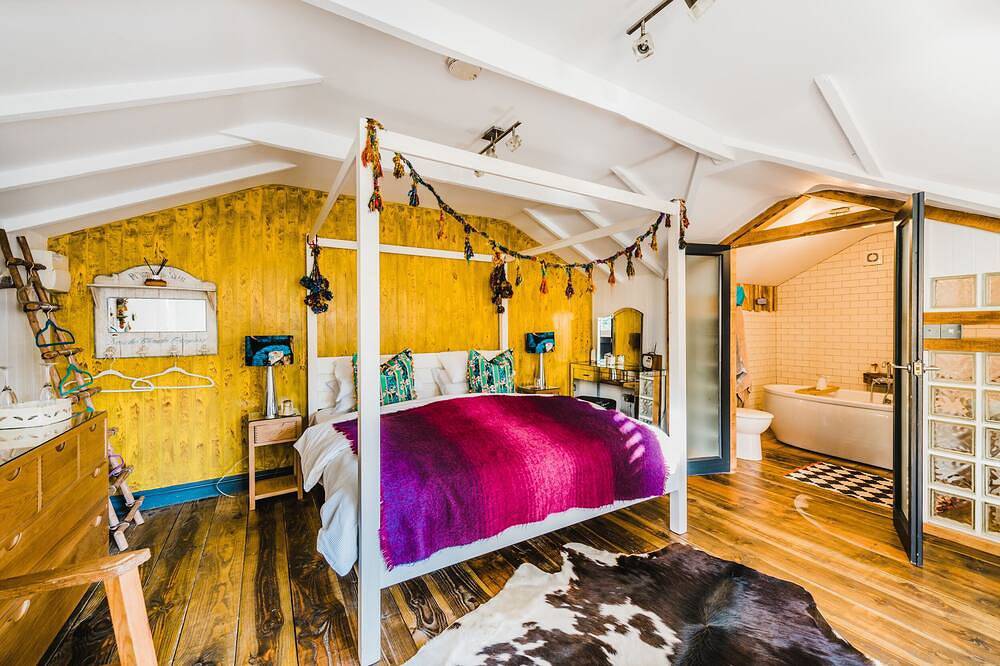 King-Ensuite with Bath-The Hideaway in Cornwall