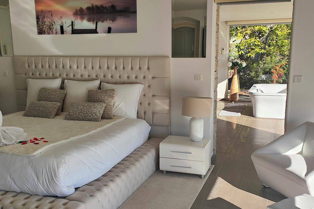 Magnifique propriété avec vue unique au calme avec fitness, hammam et jacuzzi in Cavaillon, Parc naturel régional du Luberon