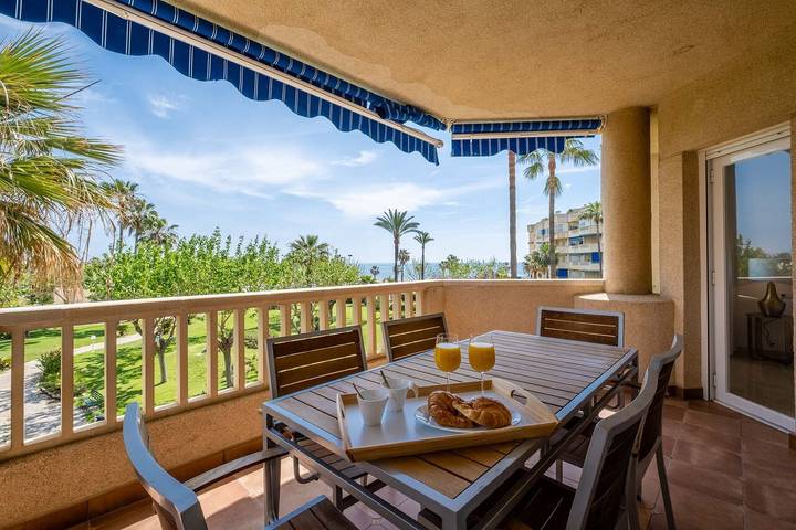 Holiday apartment for 6 people, with balcony and pool - 1