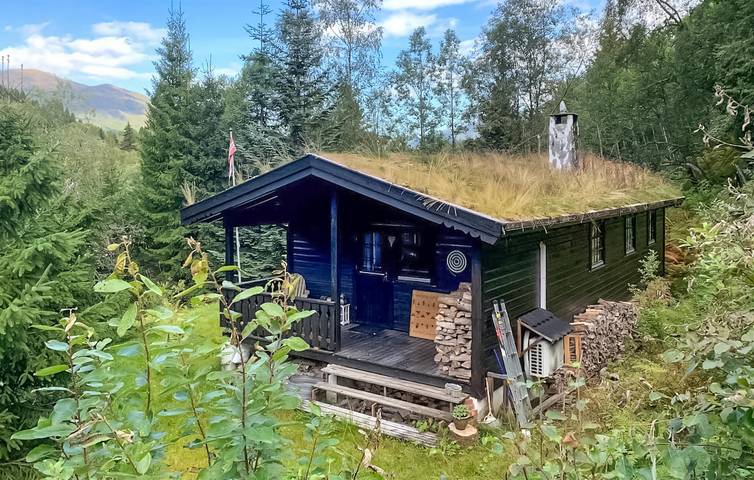 Feriehus for 4 personer, med Terrasse og Hage i tillegg til Utsikt i Stranda 