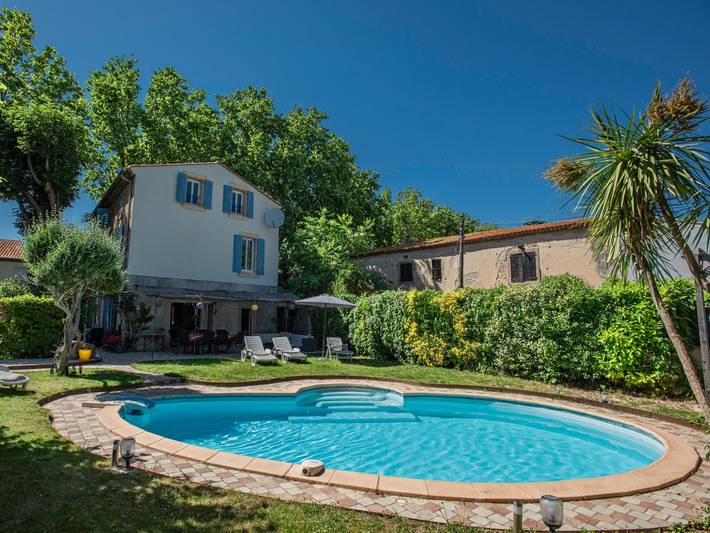Maison de vacances pour 10 personnes, avec terrasse ainsi que piscine et jardin