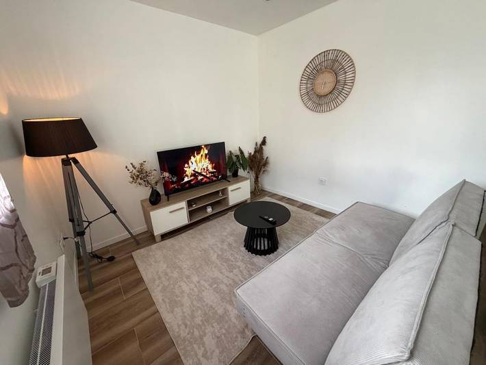 Apartamento de vacaciones para 2 personas, con vistas además de terraza y jardín - 1