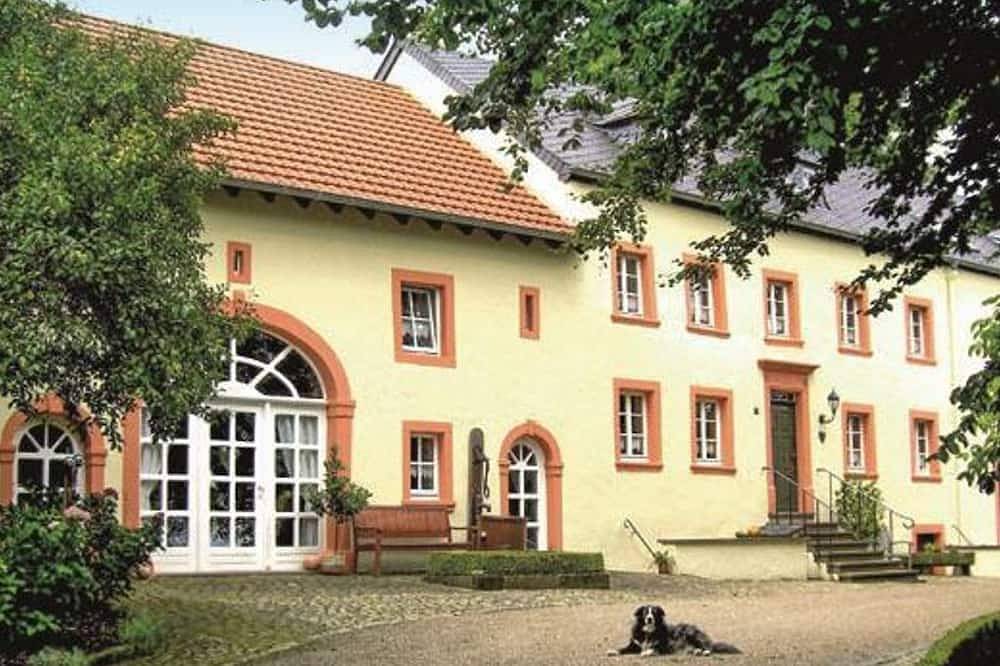 Ferienhaus Altes Backhaus - 4-Bett-Ferienhaus Altes Backhaus in Nasingen, Eifelkreis Bitburg-Prüm