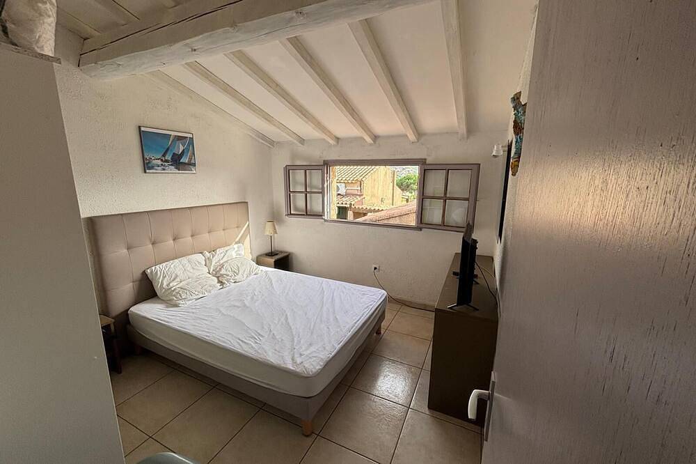 Apartamento entero, Apartamento con aire acondicionado y vistas al mar - 100 metros de la playa - Magnífica terraza in Appietto, Region de Ajaccio