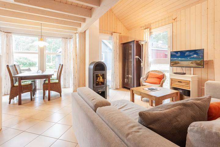 Ferienhaus für 6 Personen, mit Sauna und Garten sowie Whirlpool in Baabe