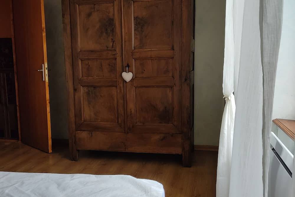 Renovated house in the countryside in Vabres-l'Abbaye, Parc naturel régional des Grands Causses