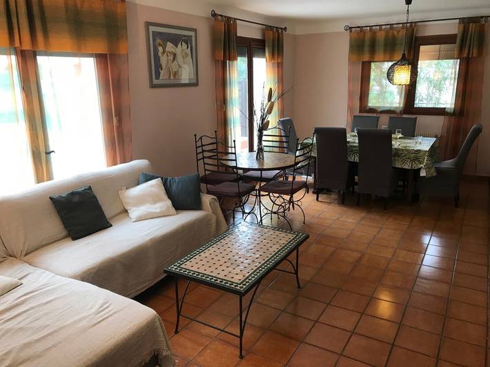 Gîte pour 8 personnes, avec piscine, animaux acceptés à Perpignan - 4