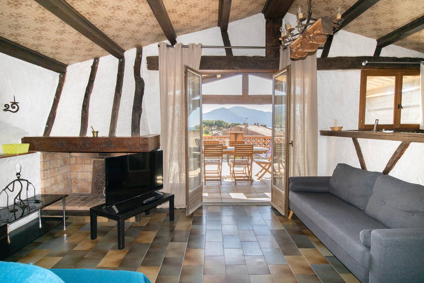 Appartement entier, Appartement "Figuera T4 Grande Terrasse Vue Mer" avec Wi-Fi et climatisation in Appietto, Région d'Ajaccio