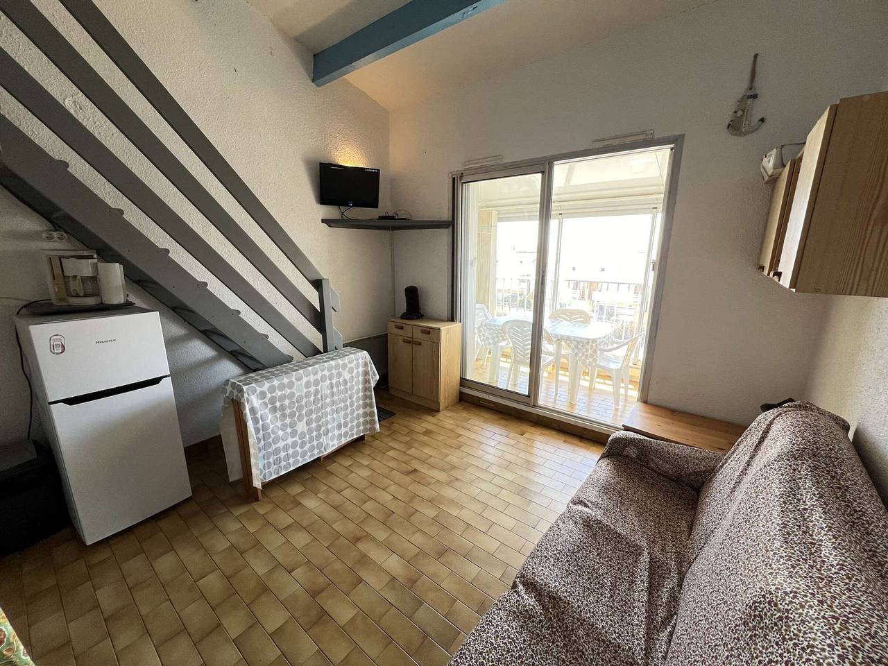 Ganzes Studio, Studio mit Kabine + Mezzanine für 4 Pers, Loggia, strandnah, privater Parkplatz in Cap d'Agde, Agde
