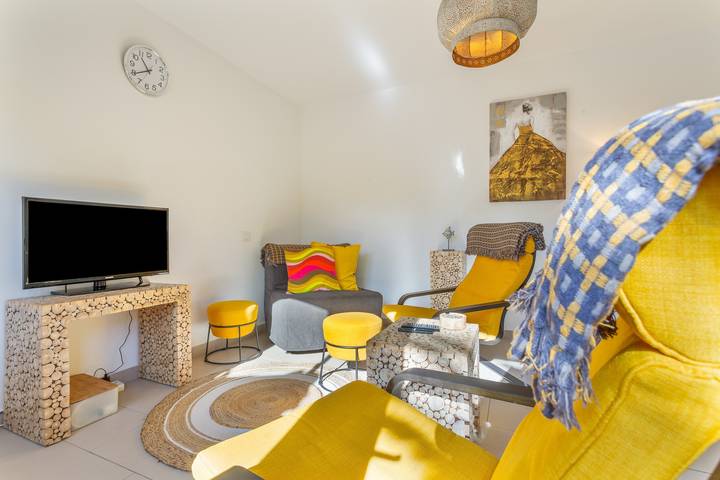 Vakantieappartement voor 3 personen, with balkon and tuin as well as kinderzwembad in Corralejo
