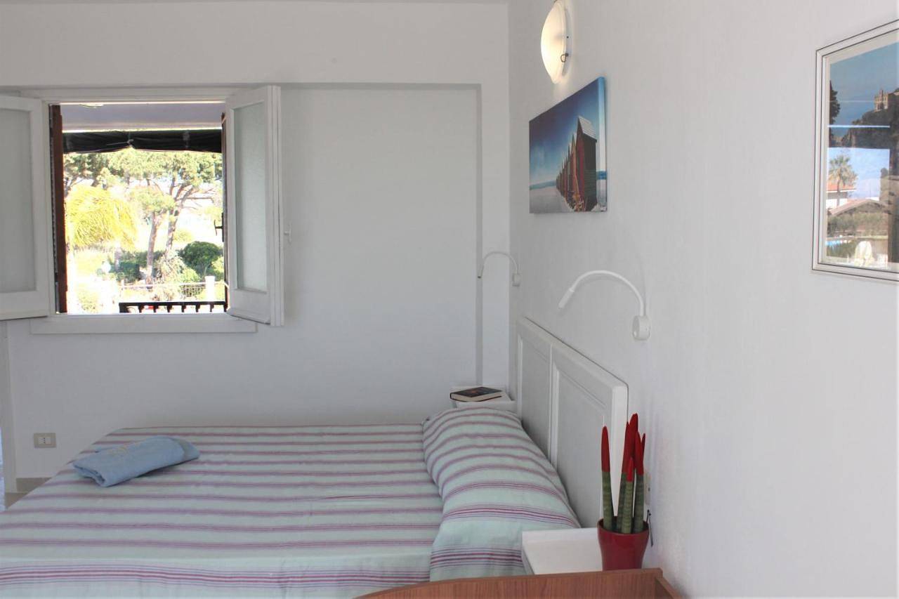 Studio Apartment with Sea View in Spiaggia Vardanello, Parghelia
