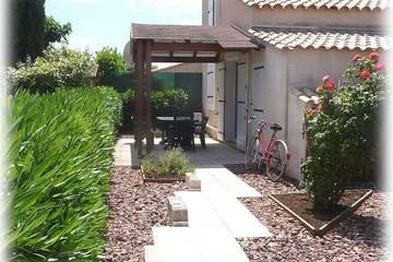 Cottage pour 4 personnes, avec terrasse ainsi que piscine et jardin à Vic-la-Gardiole