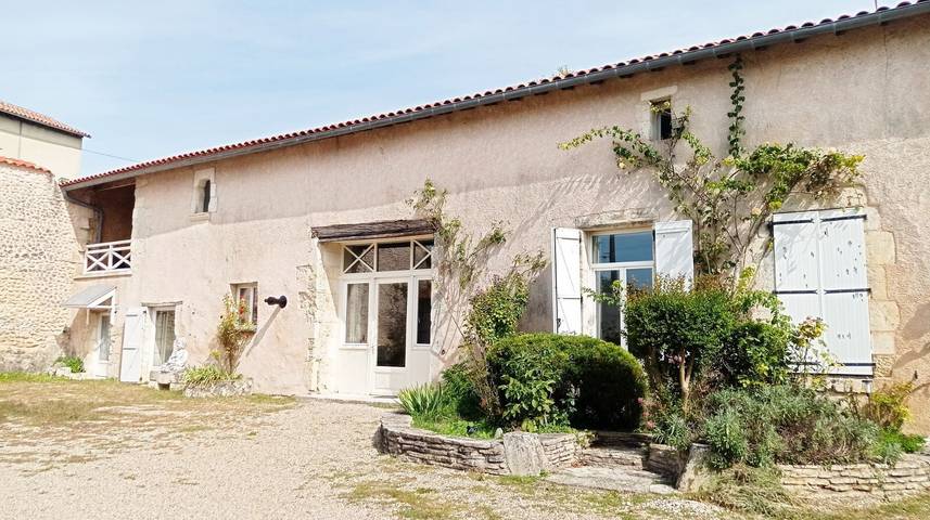 Chambre B avec piscine partagée, Wi-Fi et climatisation in Ribérac, Périgord Vert