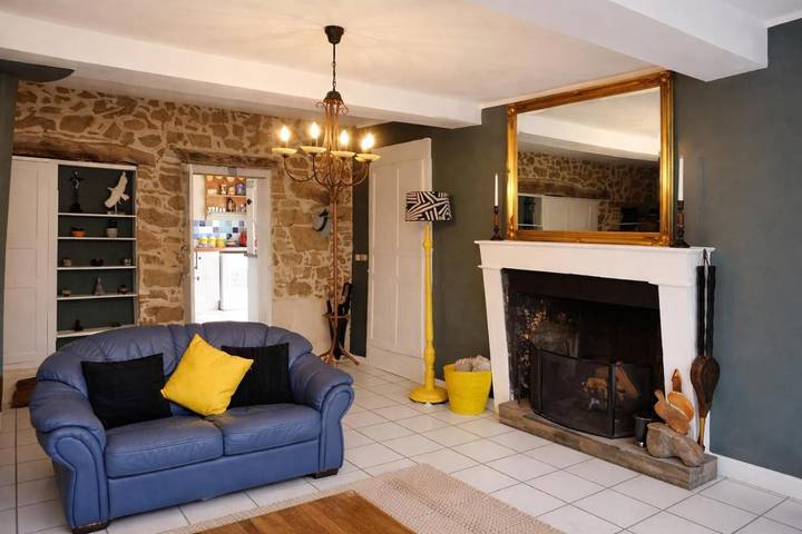 Location de vacances pour 4 personnes, avec jardin ainsi que vue et vue sur le lac à Argenton-les-Vallées - 4