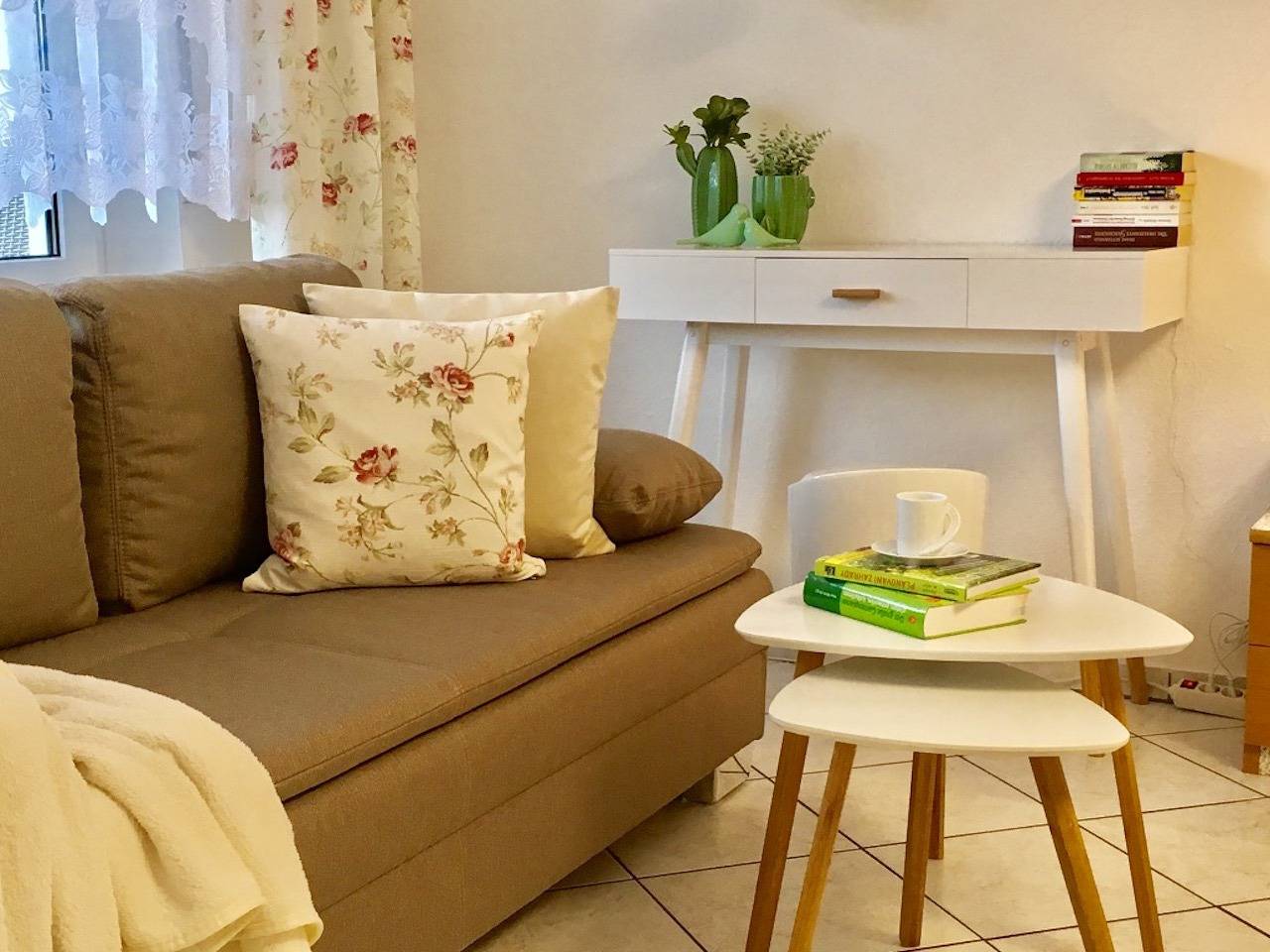 Ganze Ferienwohnung, Bodenseeblick Apartmenthaus Zahler - Ferienwohnungen Zahler, 38qm, 1 Wohn-/ Schlafzimmer, max. 2 Personen in Konstanz, Obersee (Bodensee)